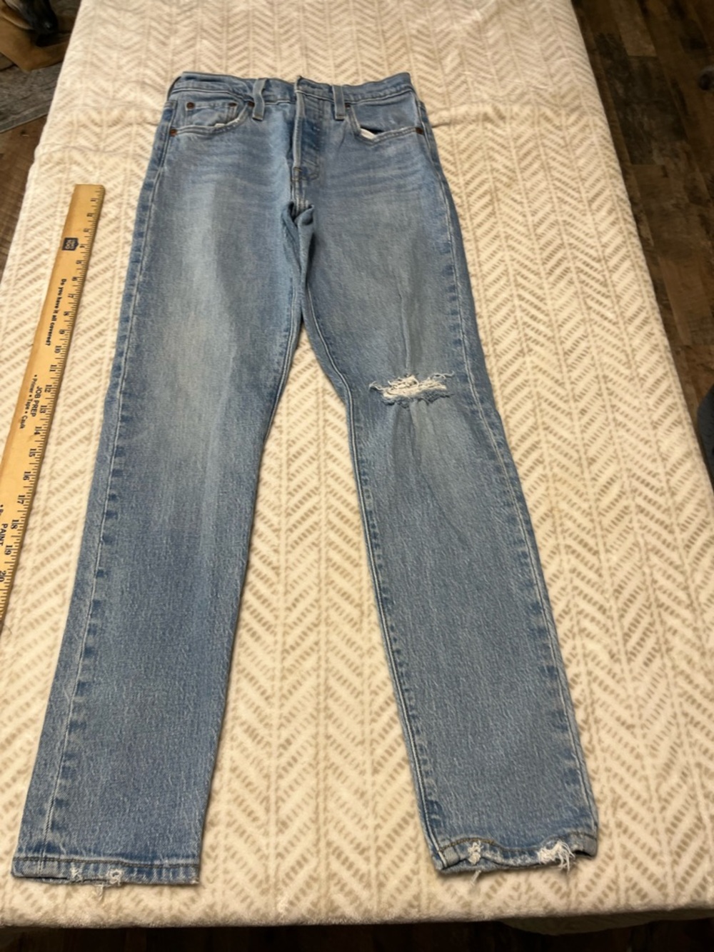Levi's Light Blue Straight Leg Jeans with Knee Distress 25/28
